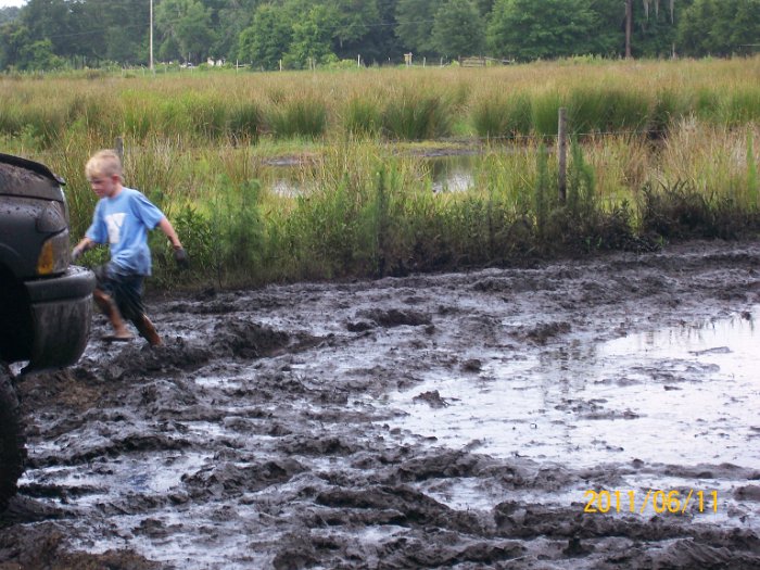 2011-Jun-11_HGR4X4_JessesBD_P1 027